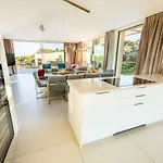 Sous Le Soleil Villa